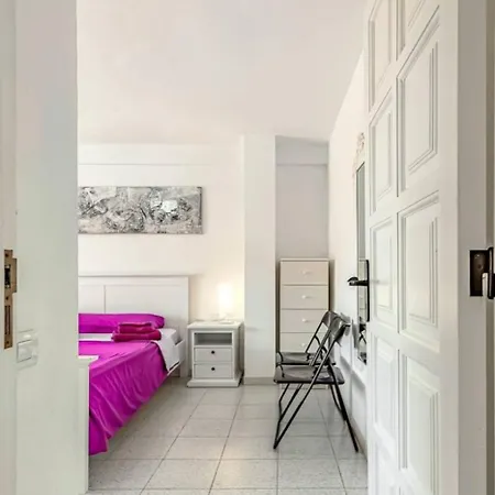 Magnificent Beachfront Appartamento *