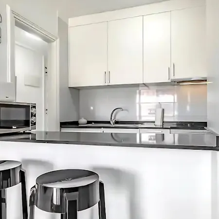 Magnificent Beachfront Apartmán