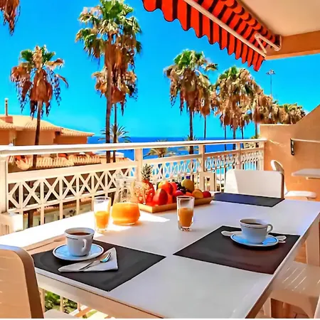 Magnificent Beachfront * ארונה